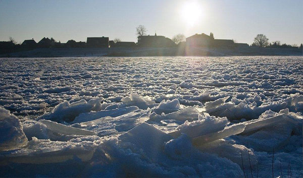 Winterzauber auf der Elbe